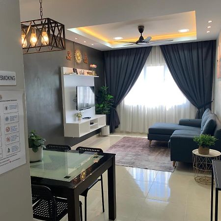 Dnaura Homestay Batu Buruk Terengganu Kuala Terengganu Exterior photo